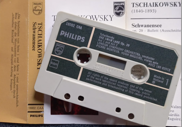 PETER TCHAIKOVSKY - Schwanensee . MC
